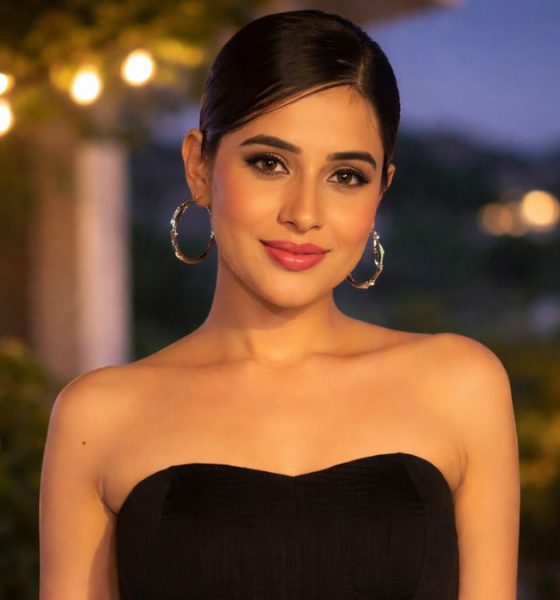 Uorfi Javed Breaks Silence on ‘Expelled From Islam’ Claims: “I Am an Atheist, I Left Long Ago”