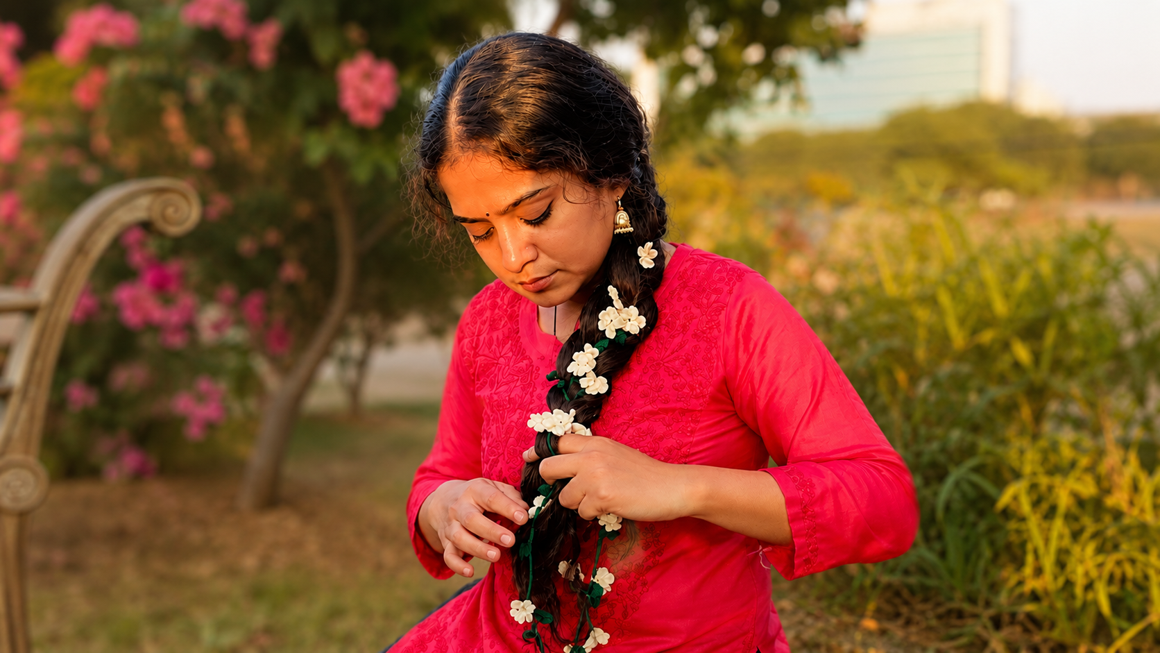 Meet Jyoti Kumawat, The Jaipur Creator Behind Viral Floral Hairstyles And DIY Fashion
