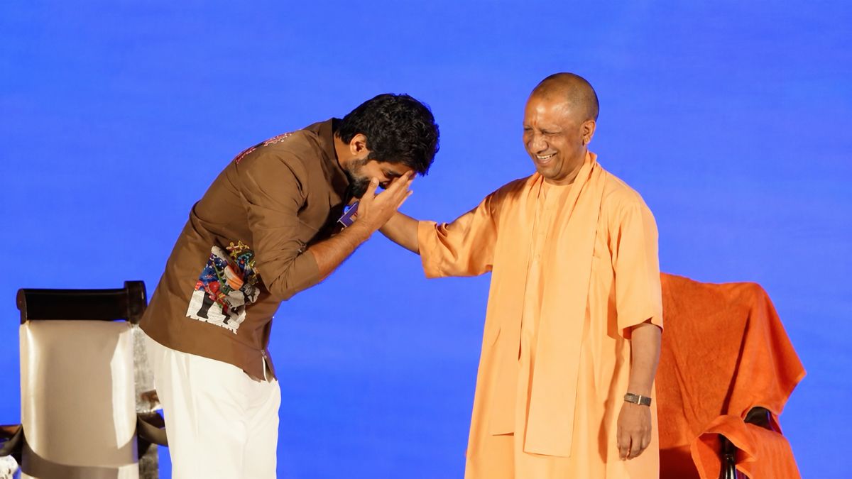 Harsh Gujral’s Banana Seller Joke Left CM Yogi Laughing. What Did He Say?